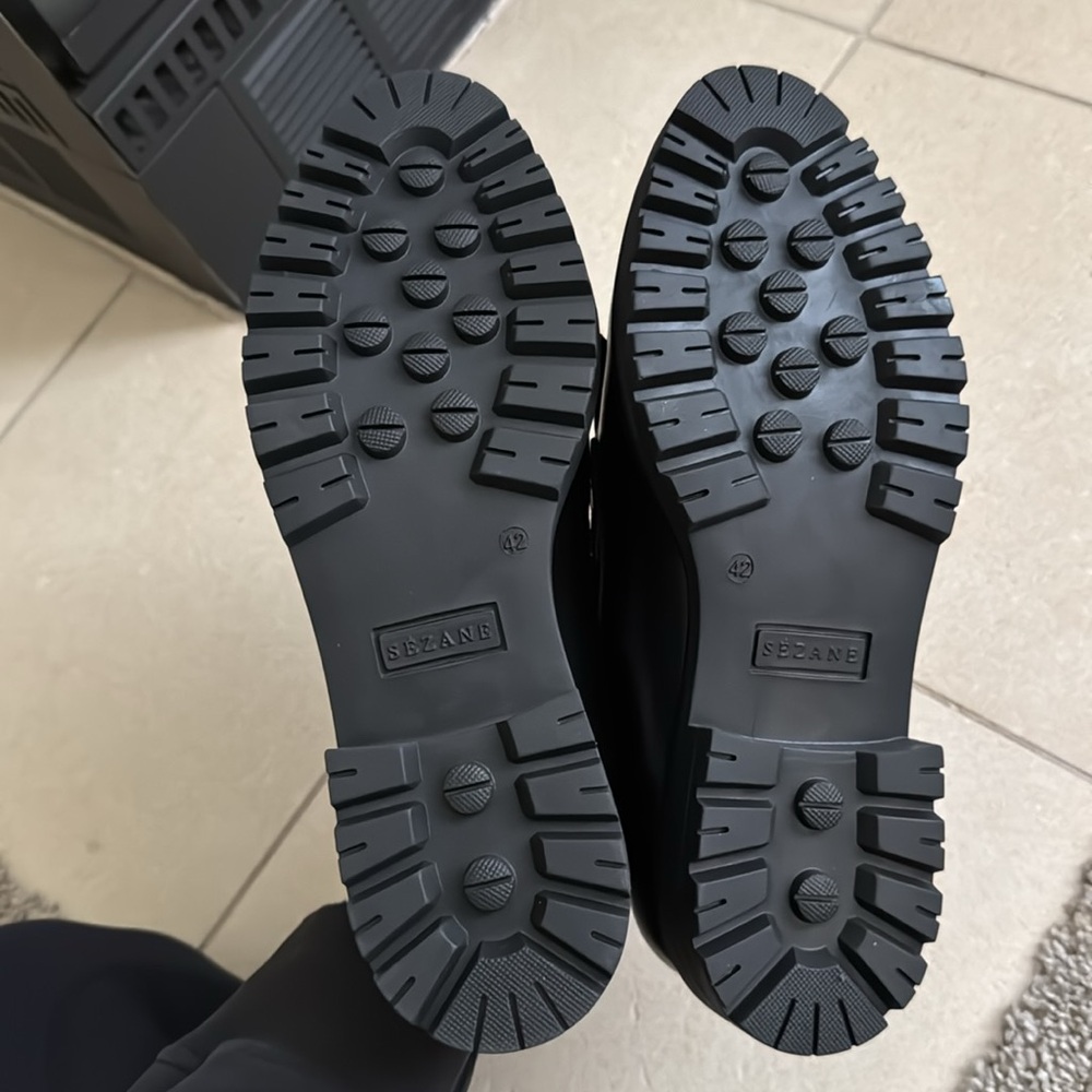 Sezane Amy Loafers Black New without box. Never worn. Wrapping still on loafers. - Picture 10 of 11